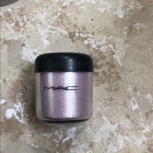 Mac pigment